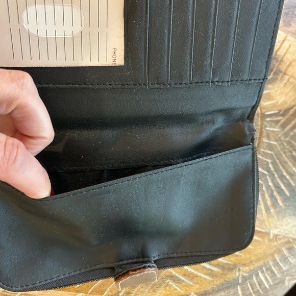 Rosetti woman’s wallet, black with brown trim, pebbled faux leather - Picture 5 of 8